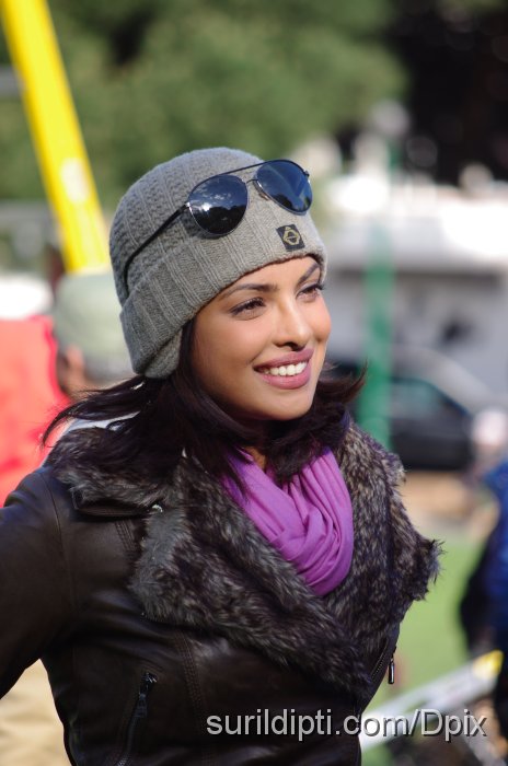 IMGP0137.JPG - Priyanka Chopra, as photogenic and gorgeous as always!!