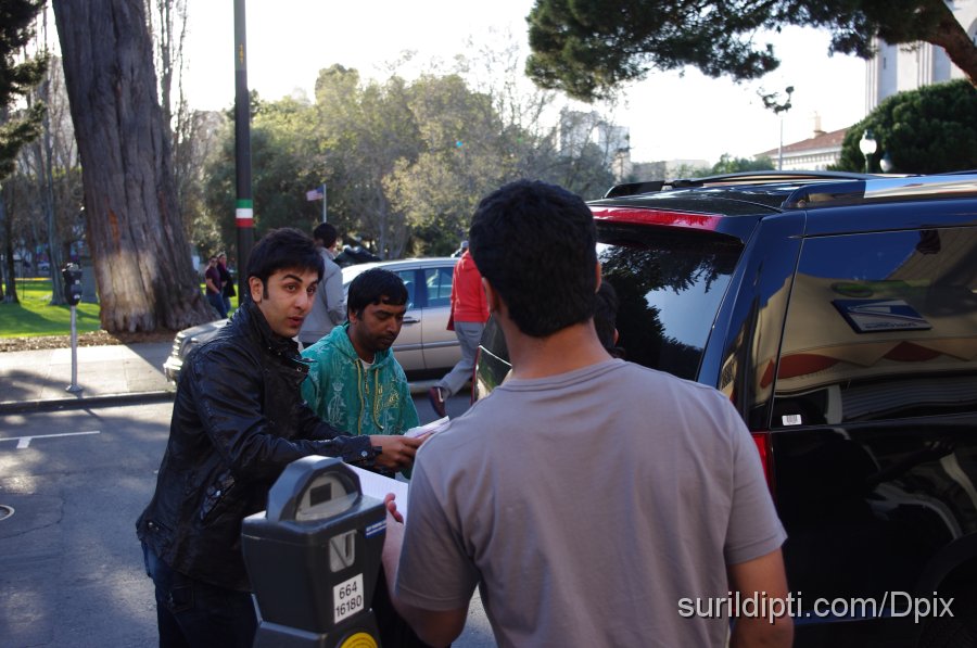 IMGP0168.JPG - Ranbir handing my chocolates to a guy to put in the trunk :o) Heading to the airport!